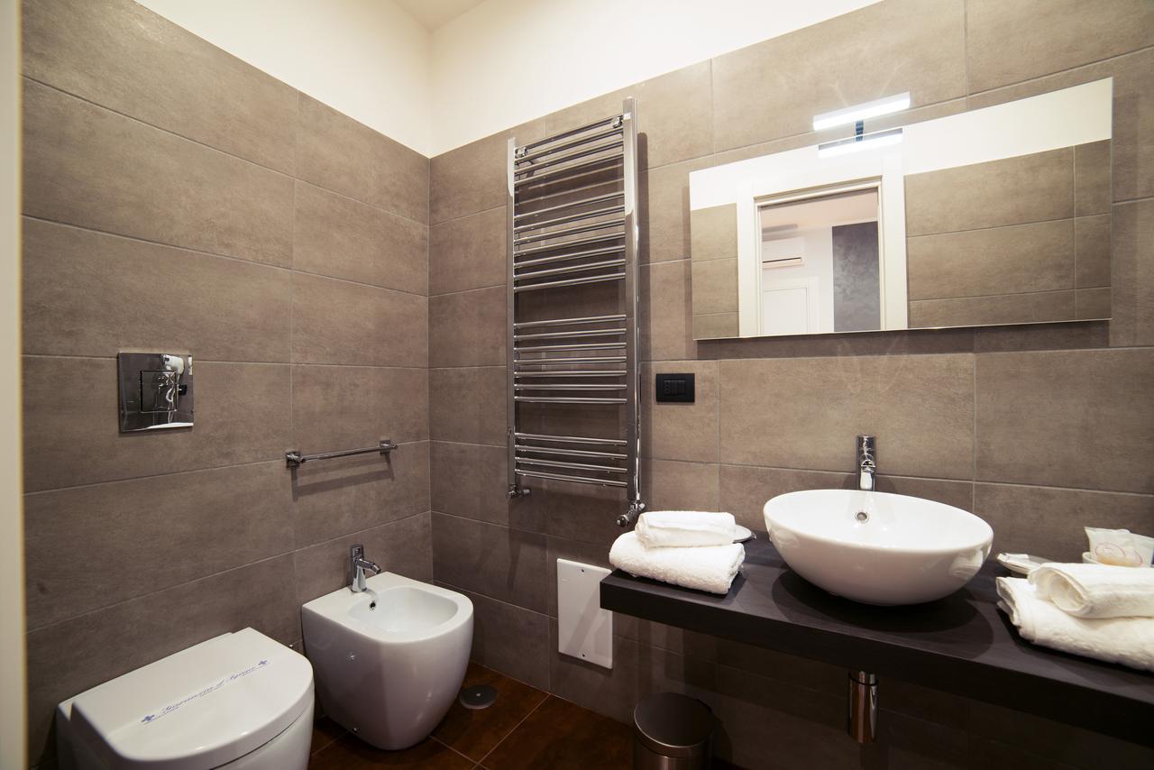살레르노 Glam House B&B 외부 사진